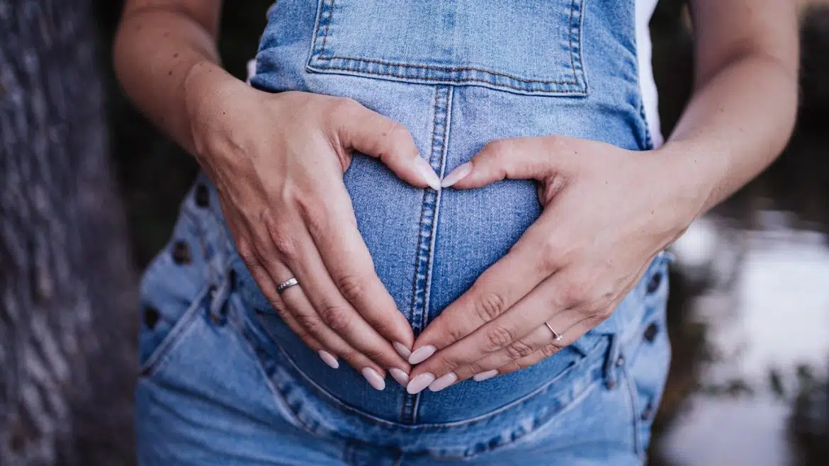 Est-ce une bonne habitude de manger des knackis pendant la grossesse ?